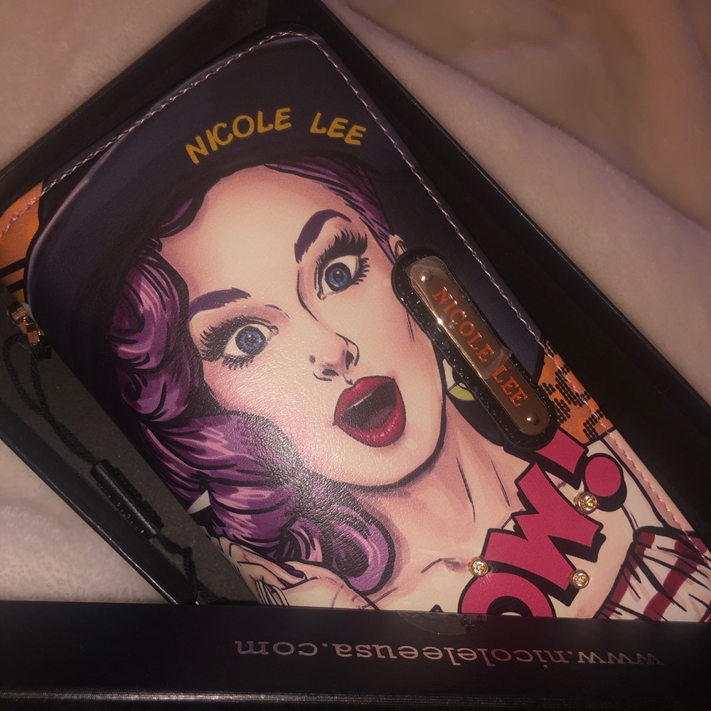 Cute Comic ‘Nicole Lee’ Wallet!!!